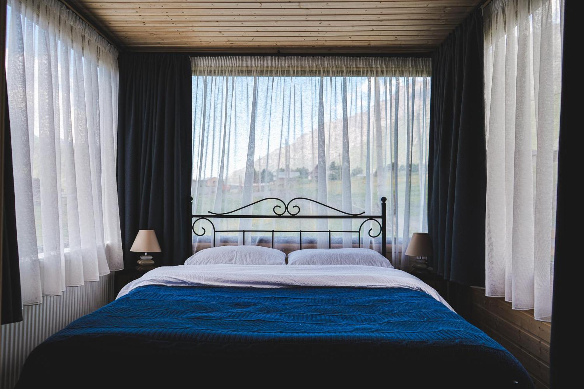 Traveler'S Cottages In Kazbegi 外观 照片